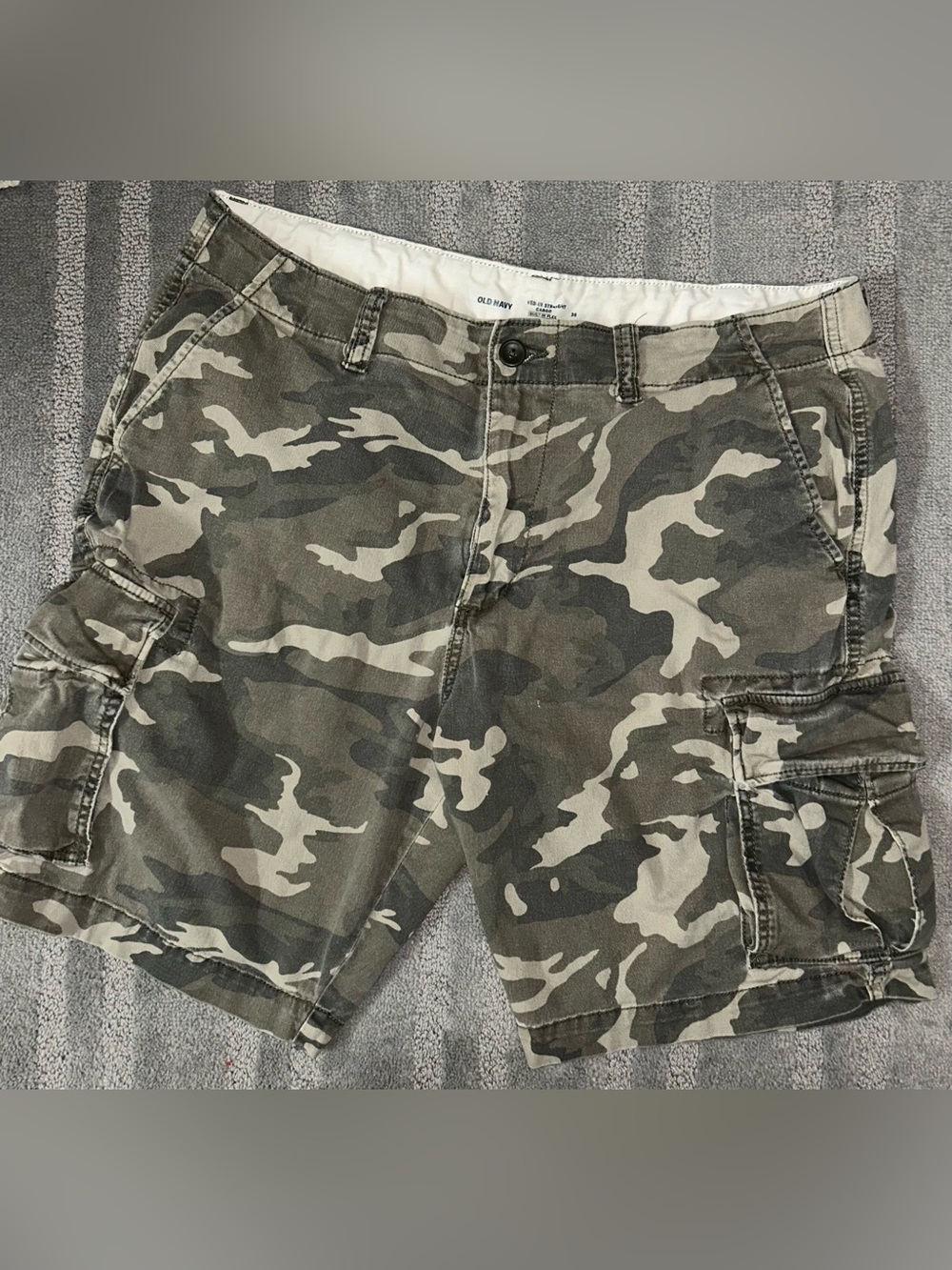 Old Navy Men's Camouflage Cargo Shorts